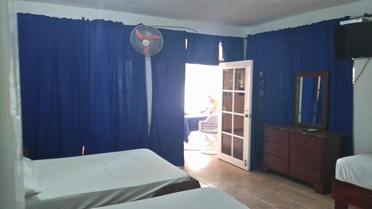 Hotel El Viejo Pirata Boca de Yuma Kültér fotó