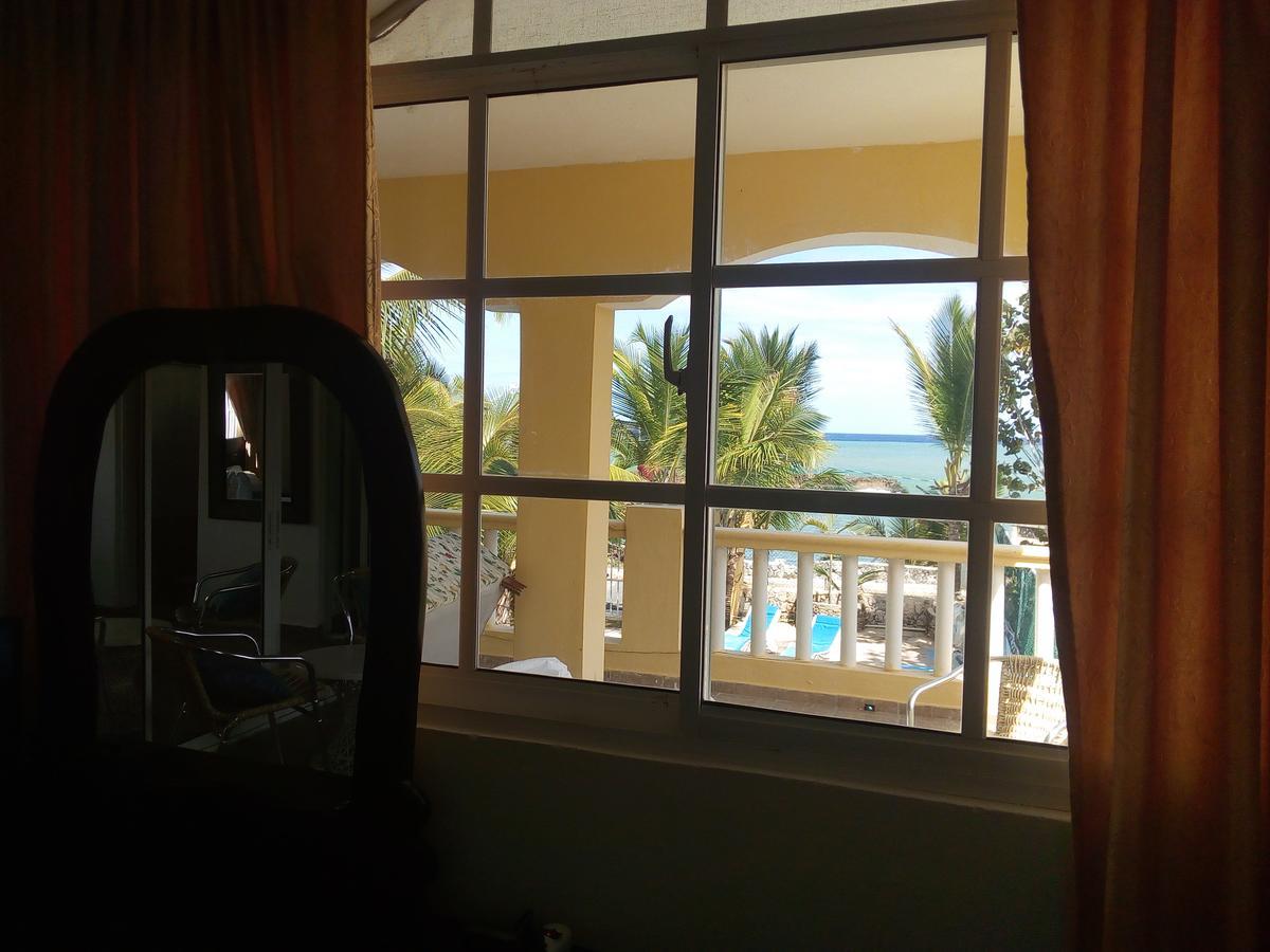 Hotel El Viejo Pirata Boca de Yuma Kültér fotó